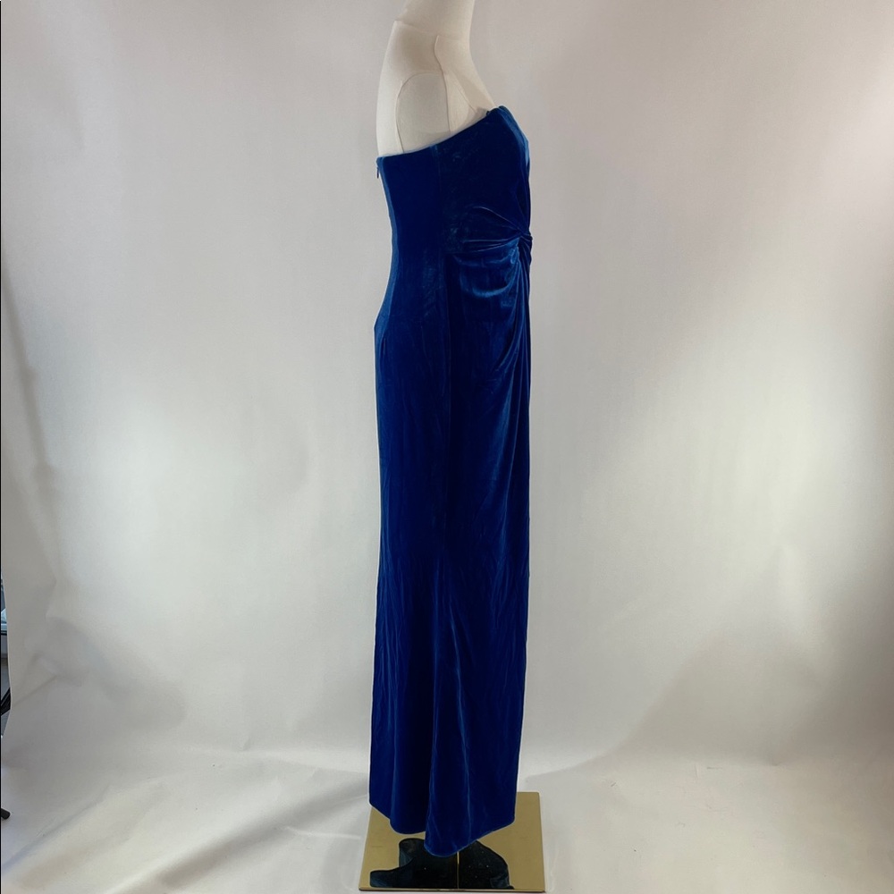 Liv Foster Velvet Strapless Gown, 4 - Picture 10 of 17